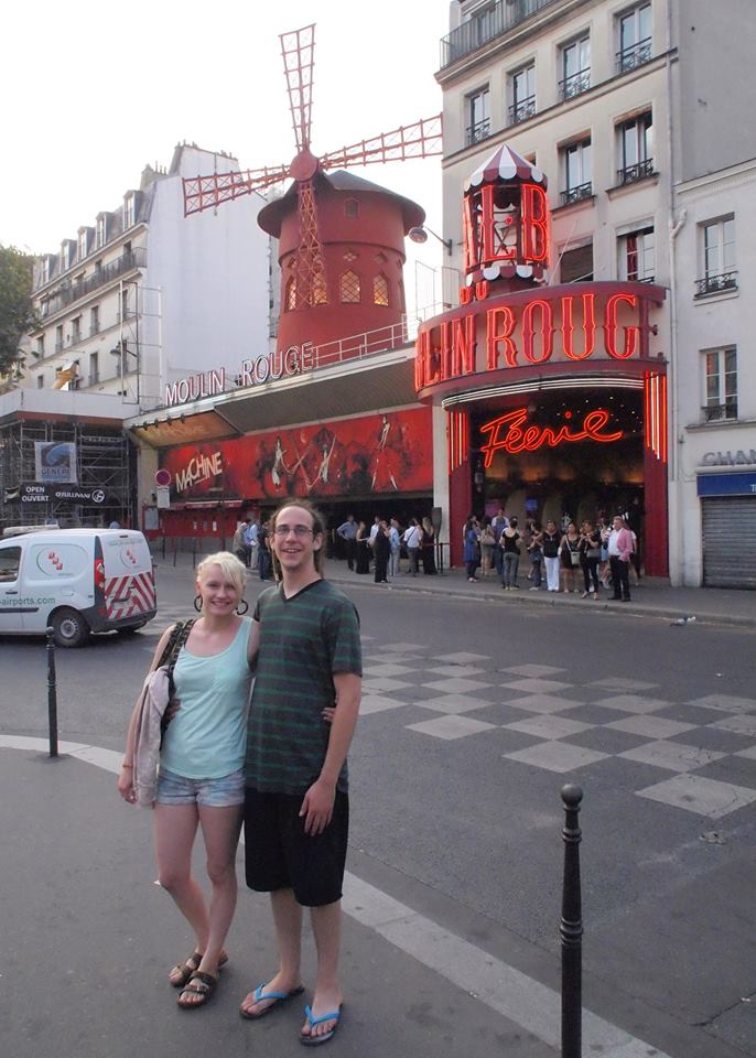 Liz and Adam in front of the Moulin Rouge