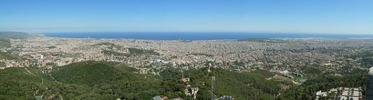 A panoramic view of Barcelona (Wikimedia Commons)