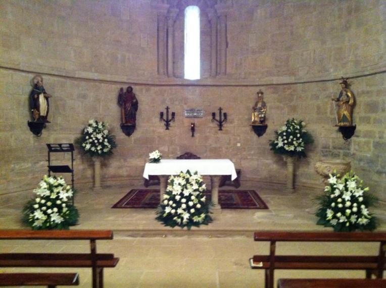 Interior of San Andres, 12th century, Villamayor de Monjardin
