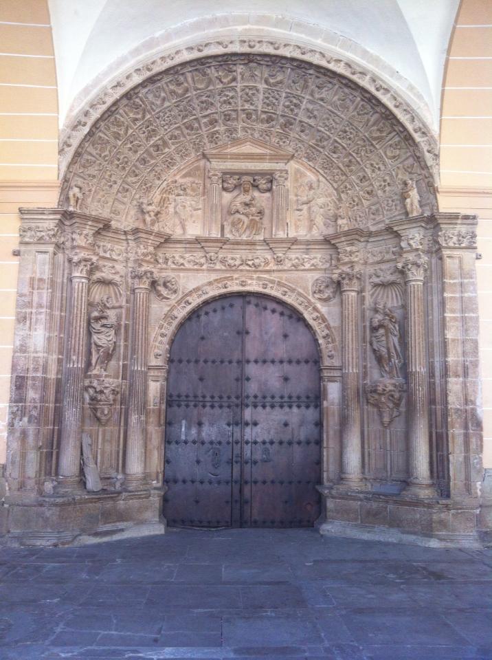 Entryway to Iglesia de Santa Maria de los Arcos, 12th century
