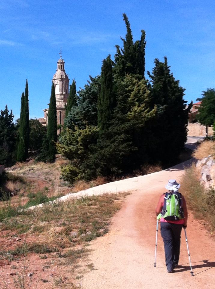 Last climb into Villamayor de Monjardin