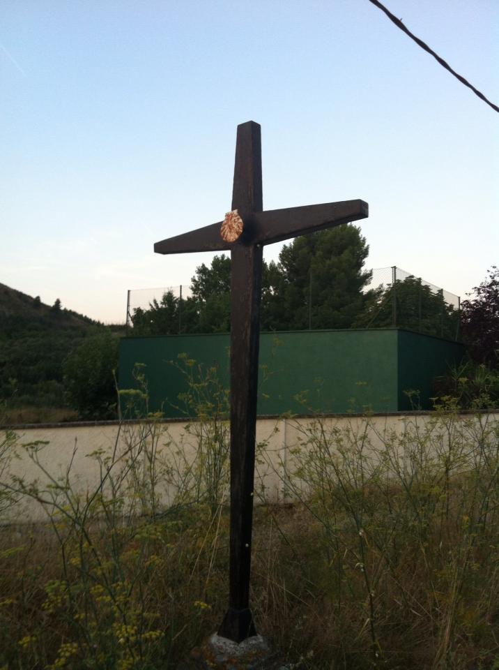 Crucifix near Maneru