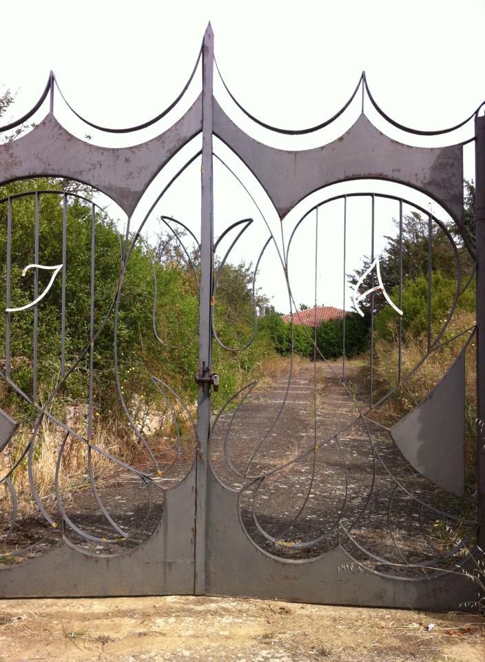 Another haunted house, this one near Boadilla del Camino