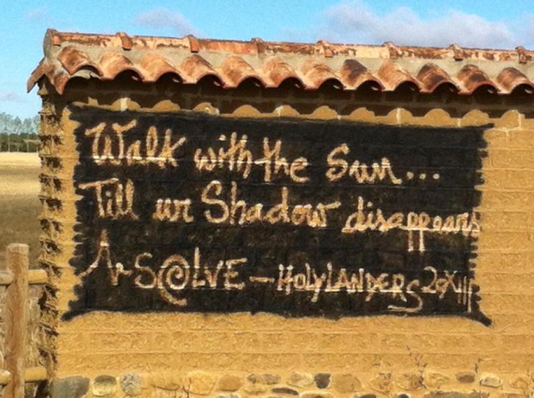 Camino art at rest area before Caldadilla de la Cueza