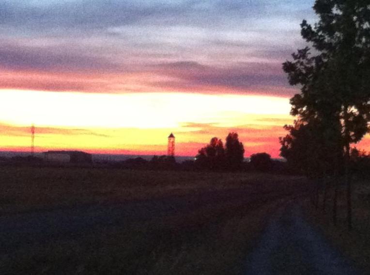 Sunrise near Bercianos del Real Camino