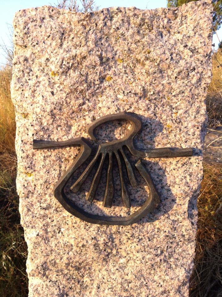 Stylized scallop shell design of Logrono