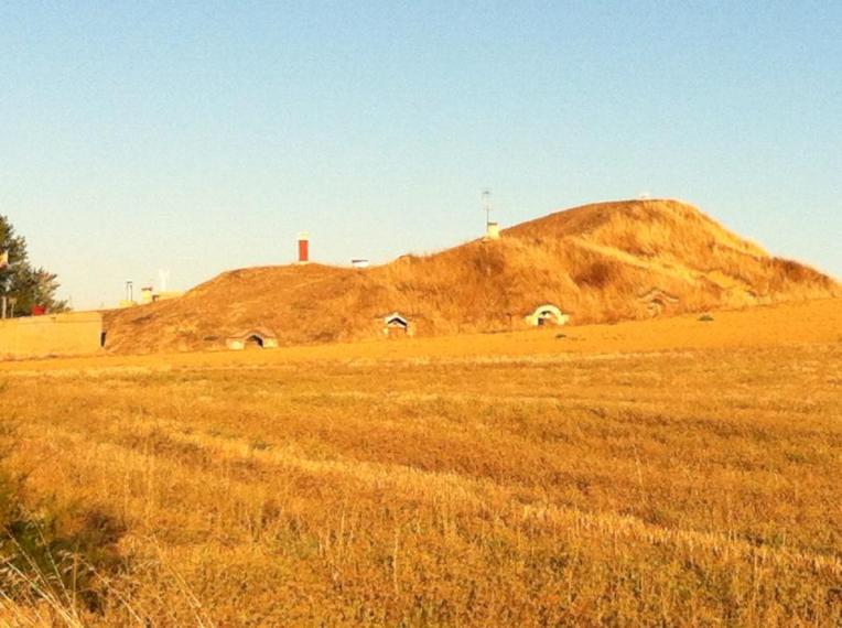 Hobbity homes, bodegas (wine cellars) near Sahagun