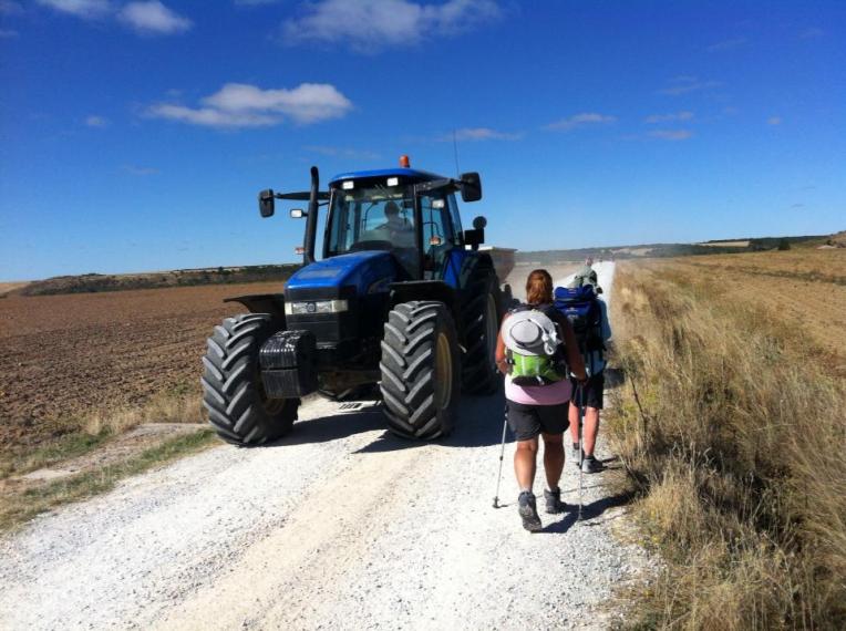 Walking around the big tractor Caldadilla de la Cueza