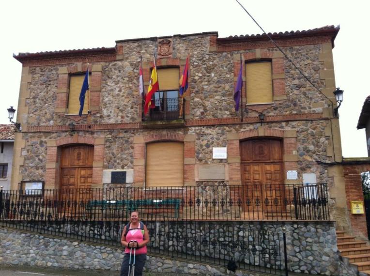 Community building in Castildelgado