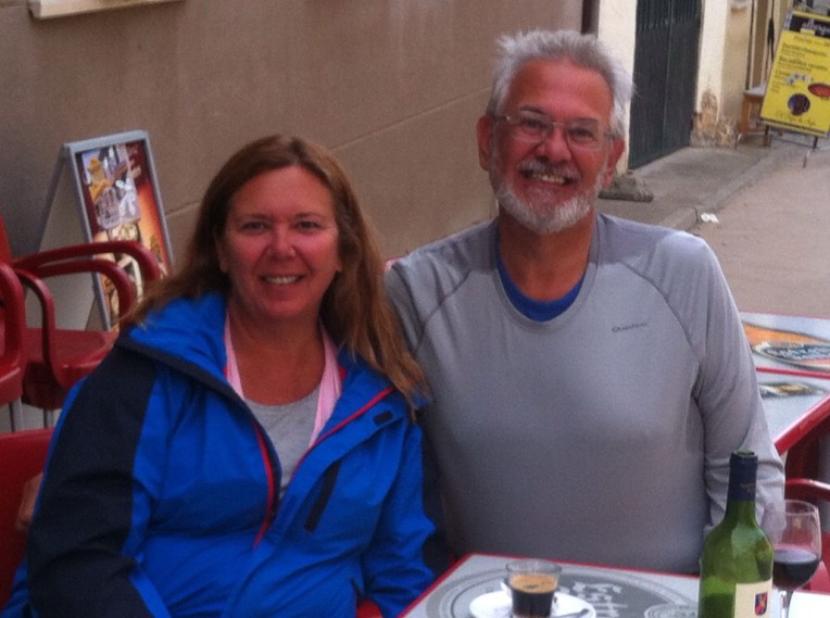 Alan and Tracy at the albergue in Ages
