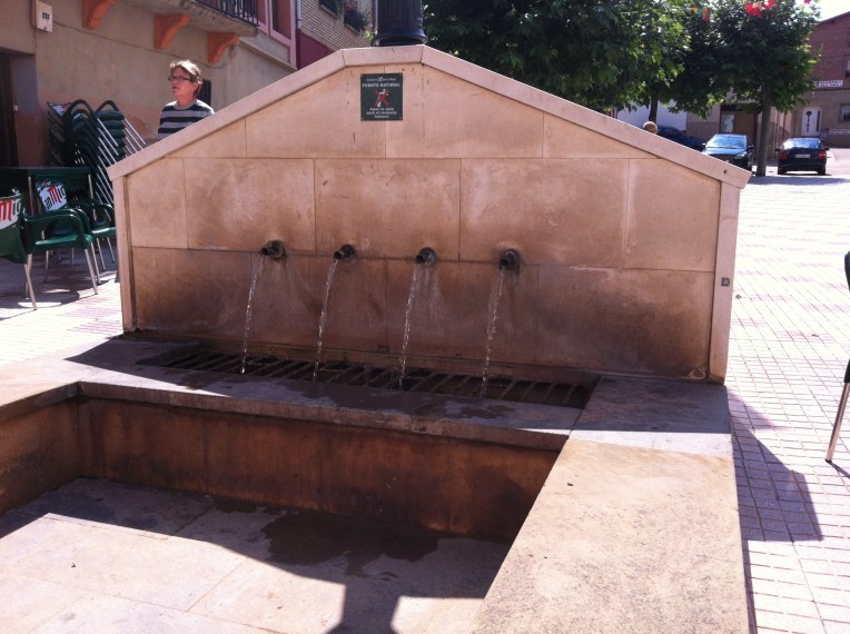 Town fountain in Azofra