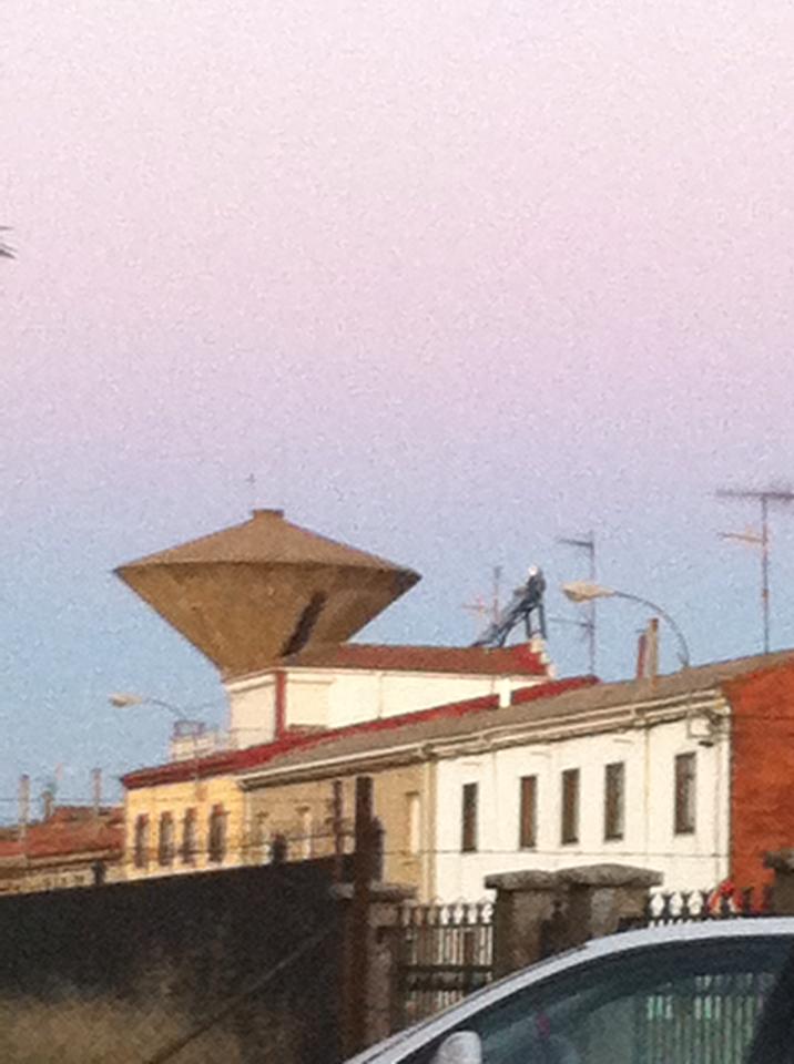 UFO-ish water tower, San Martín del Camino