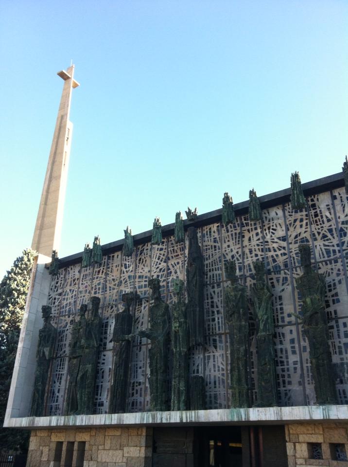 1961 church built on the site of shrine from the early 16th century, with bronze statues of the 12 apostles
