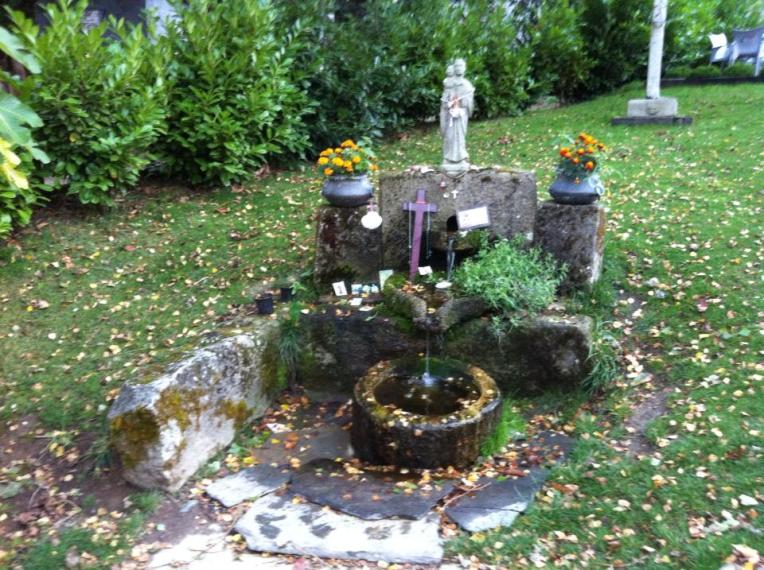 Pretty fountain at the private albergue near Barbadelo
