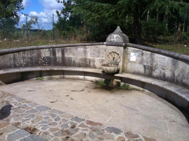 Pilgrim font and rest area near Santa Irene