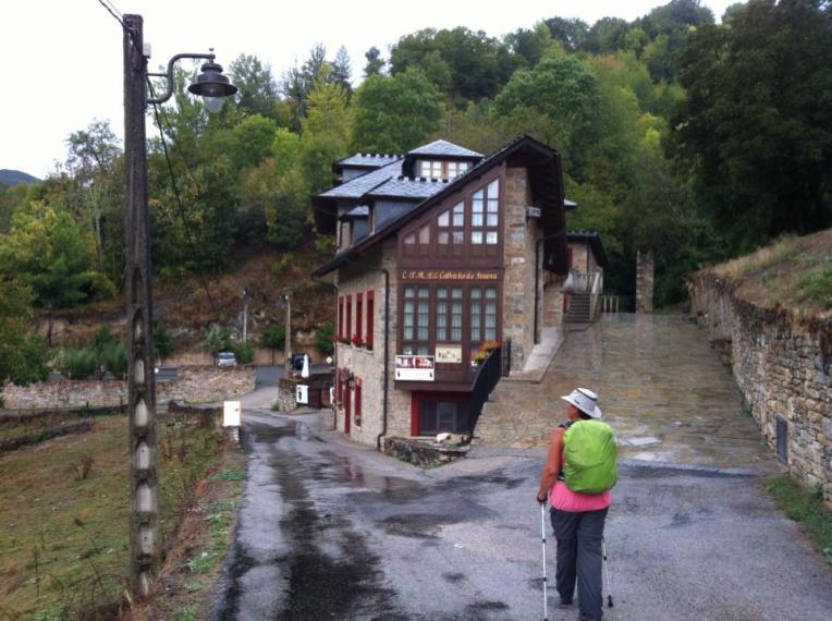 Tracy heading into the village of Herrerias