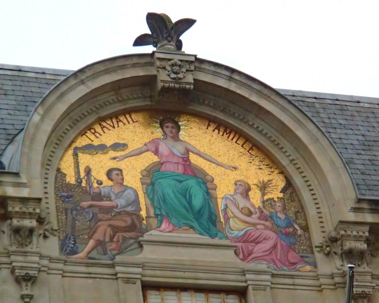 "Work" and Family" mural above the Caisse d'Epargne Bank at Boulevard Camille Pelletan
